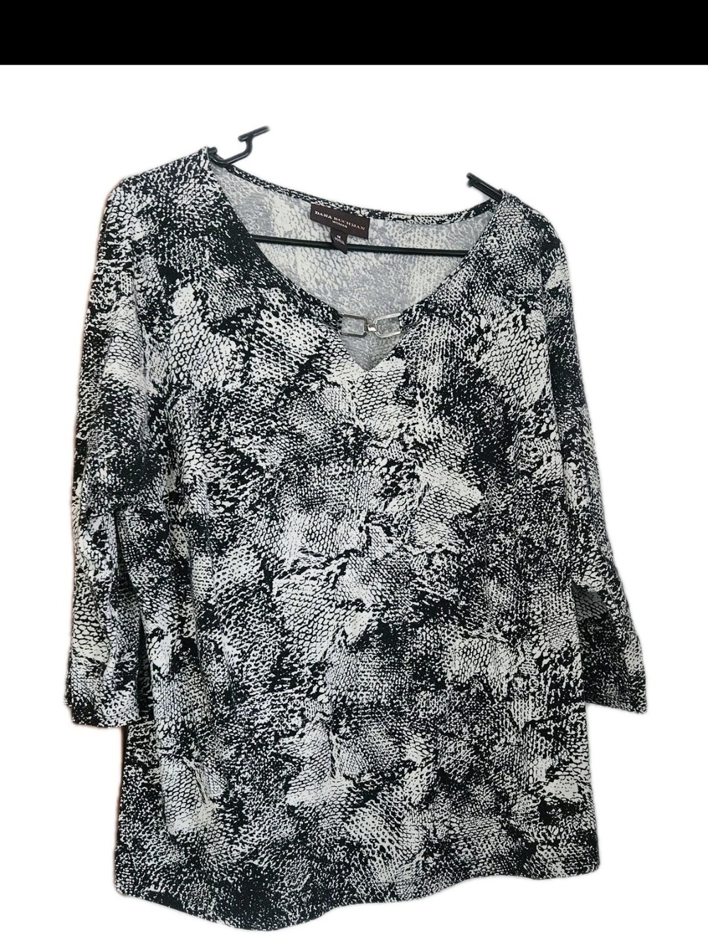 Dana Buchman Black White Animal Print Metal Accent V-Neck 3/4 Sleeve Plus Top 1X